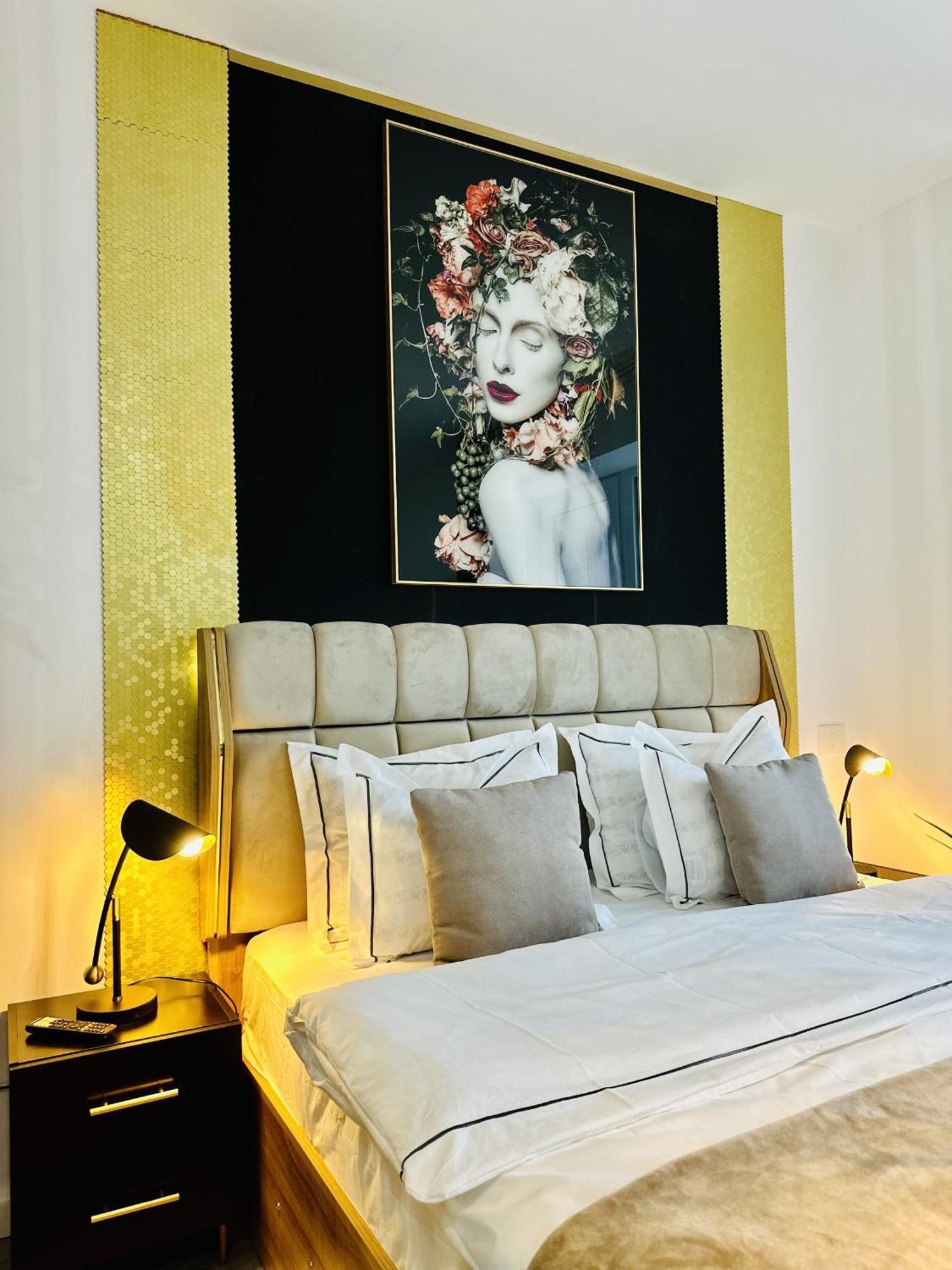 Luxroom In Greenfuture Синая Экстерьер фото